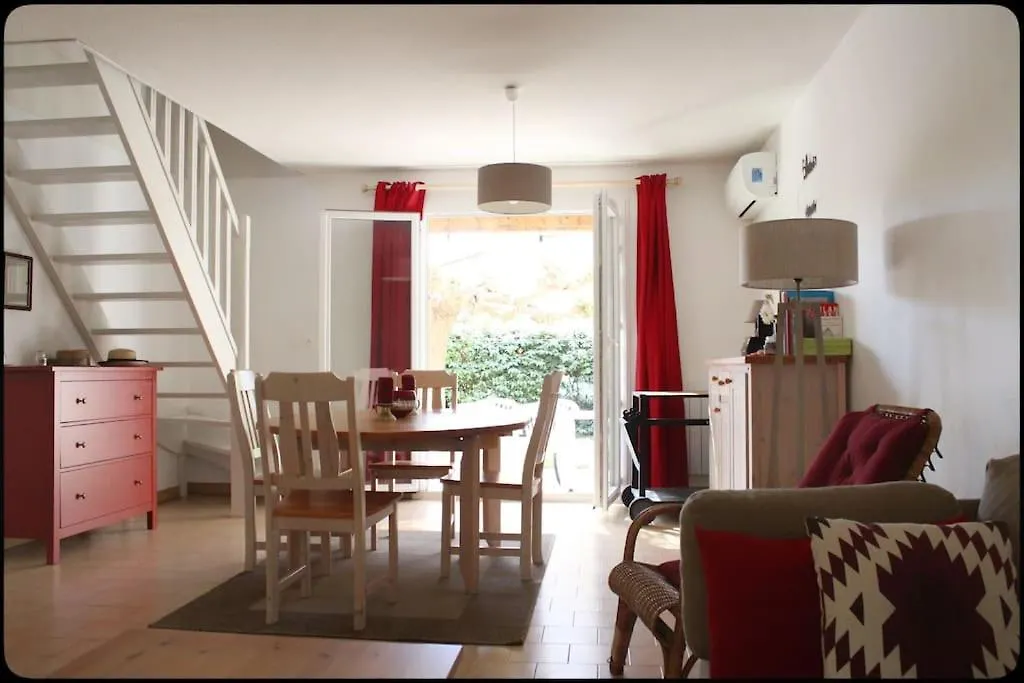 Holiday home Maison Climatisee Avec Jardin Proche Plage Sanary-sur-Mer