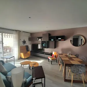 Appartement Petit Paradis Hyper Centre 3 Parking Clims Wifi Terrasse, Sanary-sur-Mer