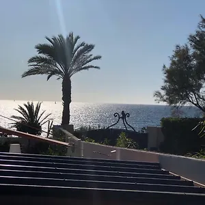 Hébergement de vacances Maison En Front De Sur La De Portissol, Sanary-sur-Mer